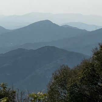 京路山に戻りました
奥に霞む大台ケ原