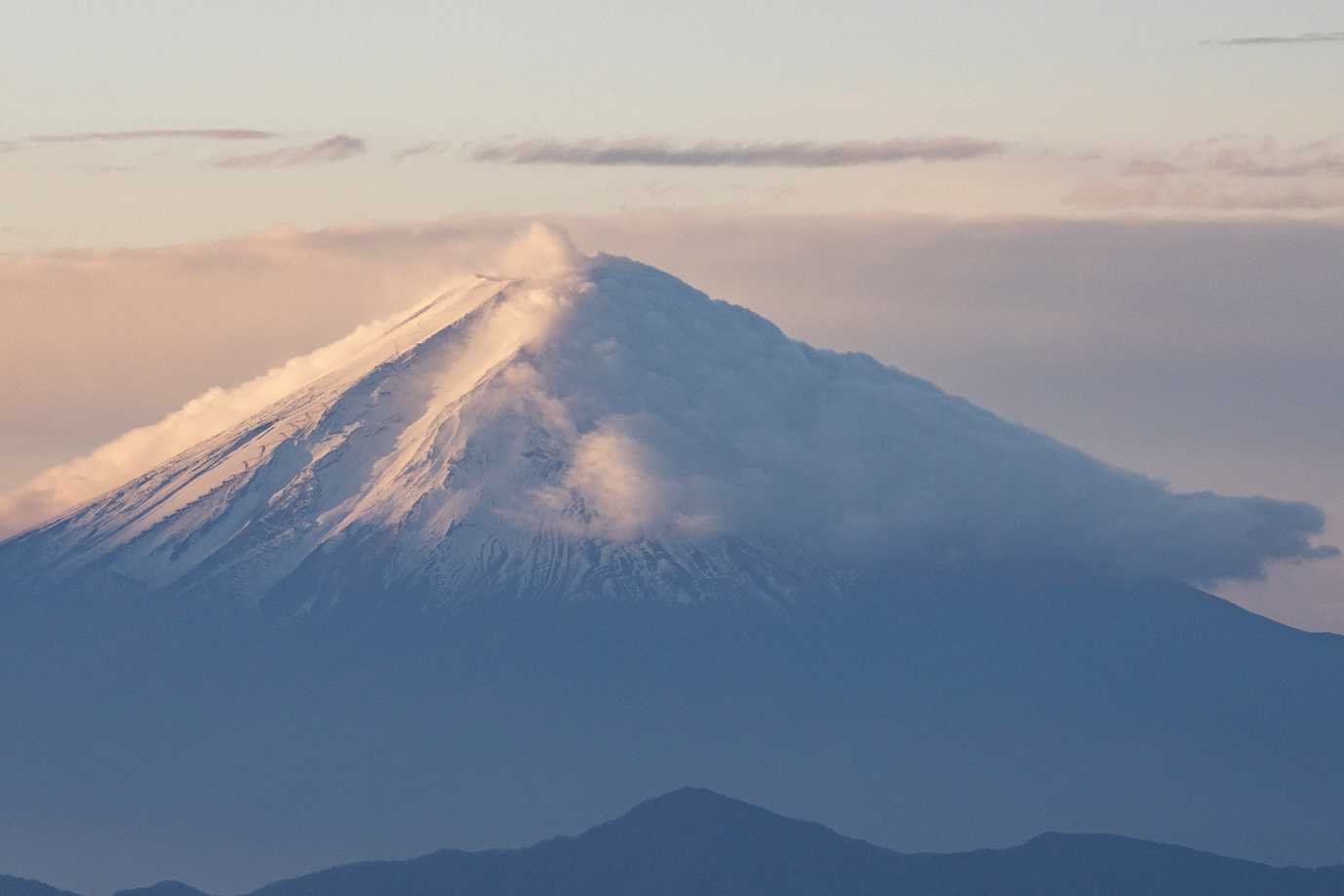 富士山山頂吹きは強風だなあ