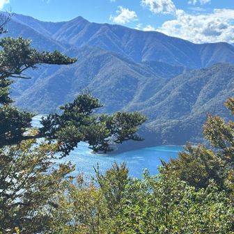本栖湖が太陽に照らされてきれいだった✨✨