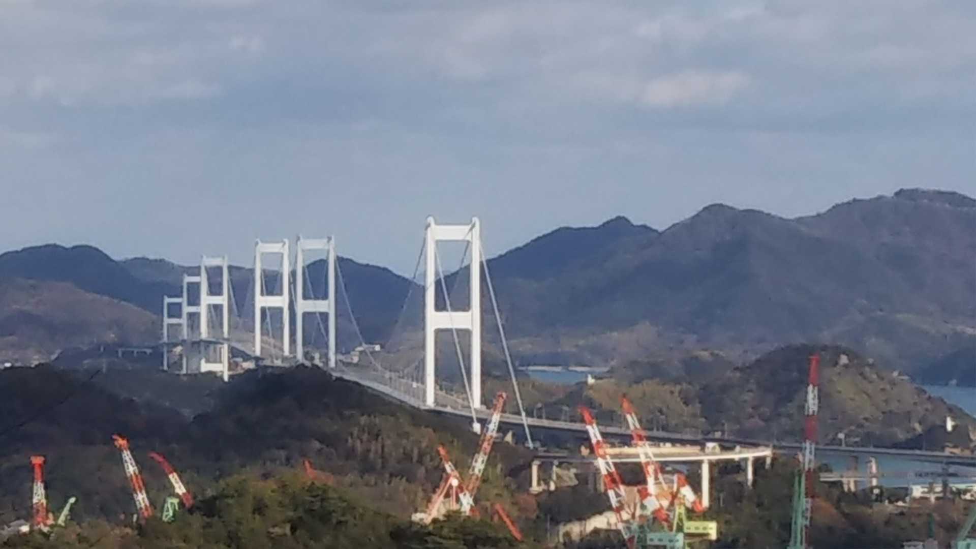 来島海峡大橋をアップ