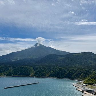 ペシ岬から見える利尻山