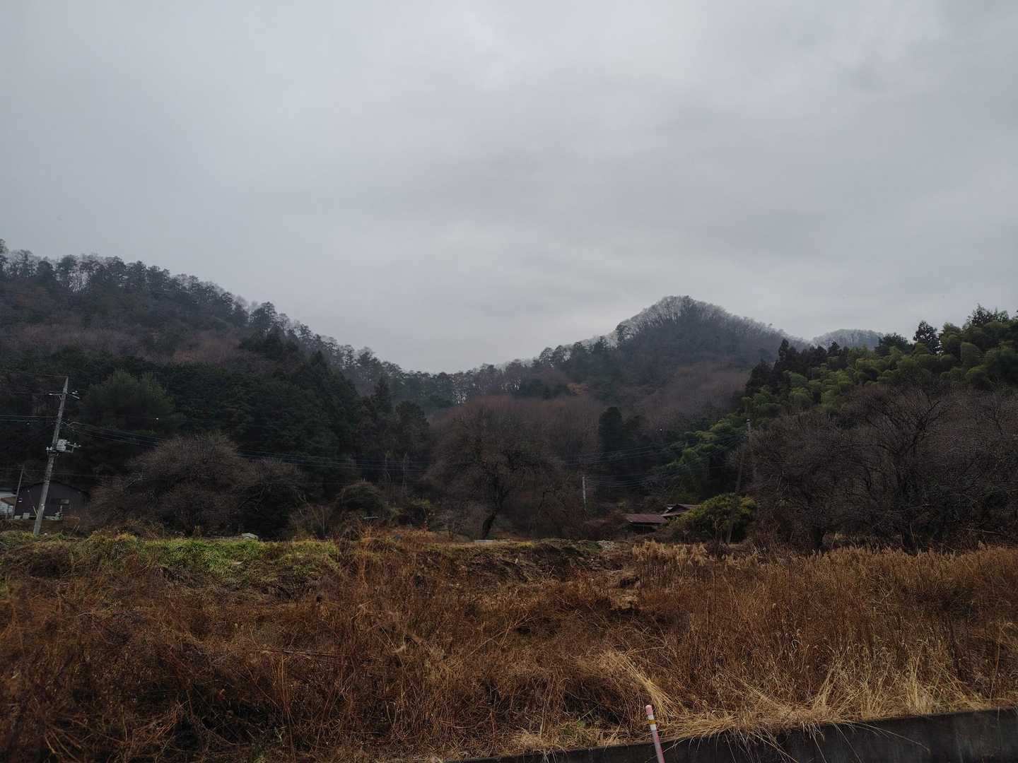 右が1番岩(岩山)、左が2番岩かな？