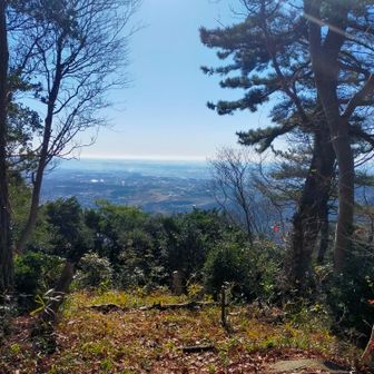 後から来られた女性に「富士山は見えないんですかね？」と。
見えた覚えがないな～