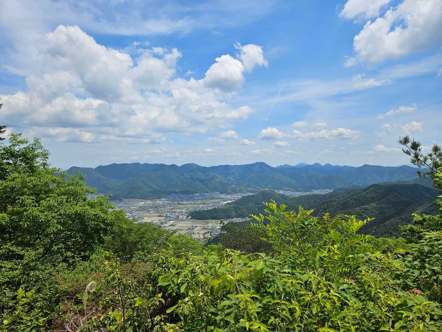 さすが城山。
小さな山だけど360°パノラマ