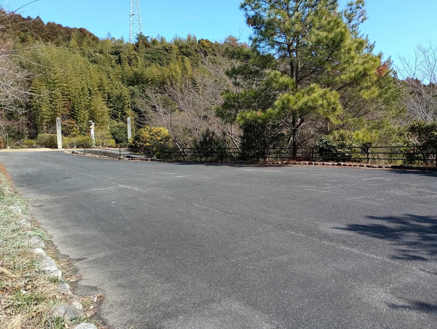ここに停めれるやん