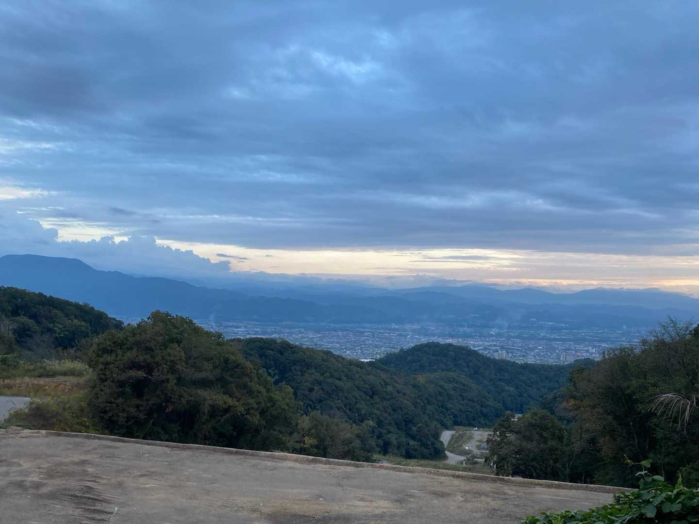 暗く成って来たので急いで戻ります