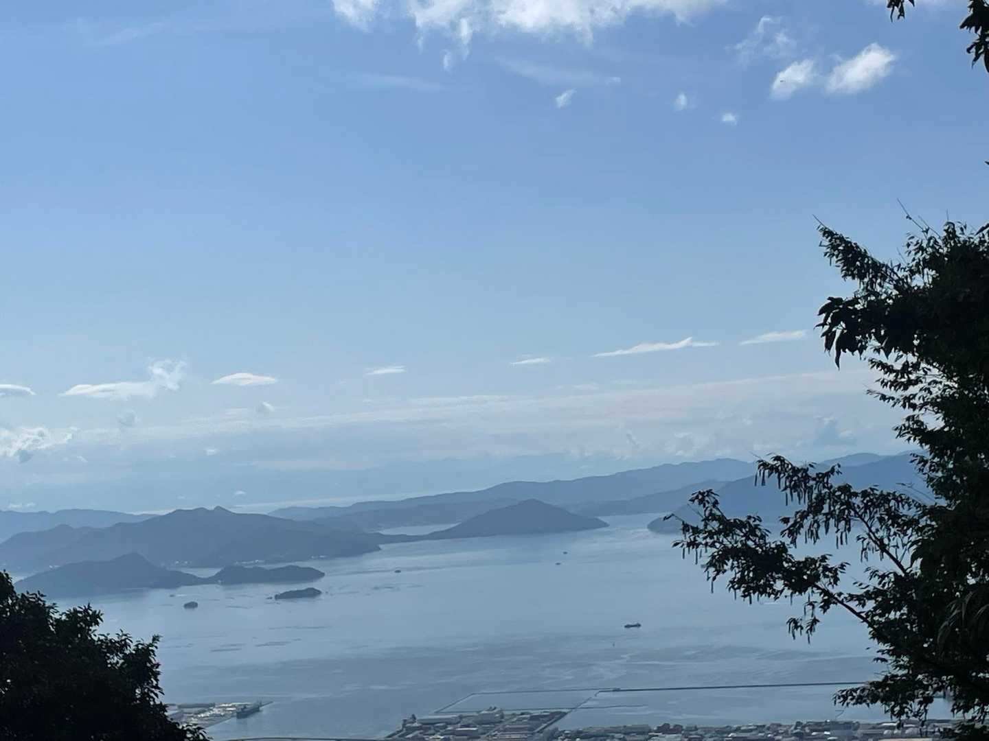 お寺の休憩所から。