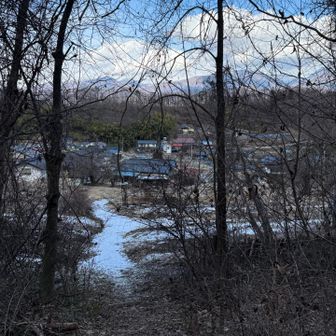 一部雪が残っていますが、凍ってないのでゆっくり歩けばチェンスパ無しでも大丈夫です