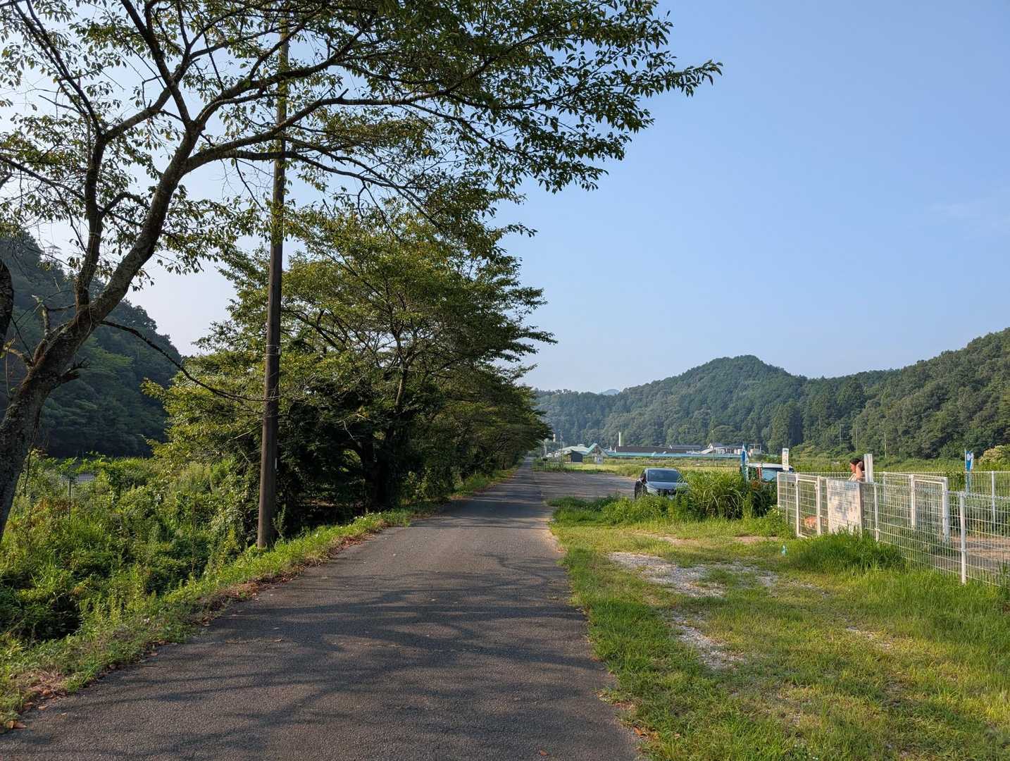 こちらの駐車場から