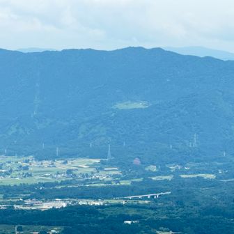 右奥に白木峰👀
空中お花畑が最高で行きたいお山😎