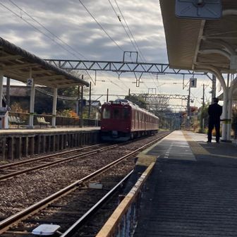 電車を降りたら、【ルール】から外れていると駅員さんが教えてくれました〜😆😆😆
電車は【レール】からは外れてない〜くどい😆