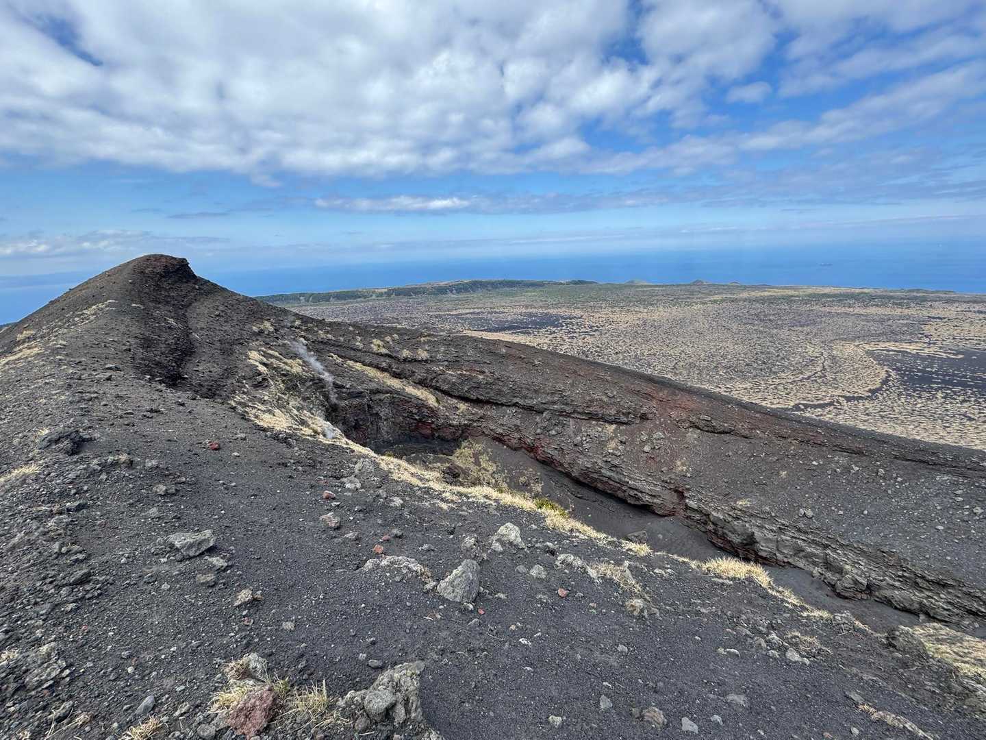 1986年割れ目噴火B2火口
この時の噴火🌋はニュースで見た映像の記憶は何となく覚えてる