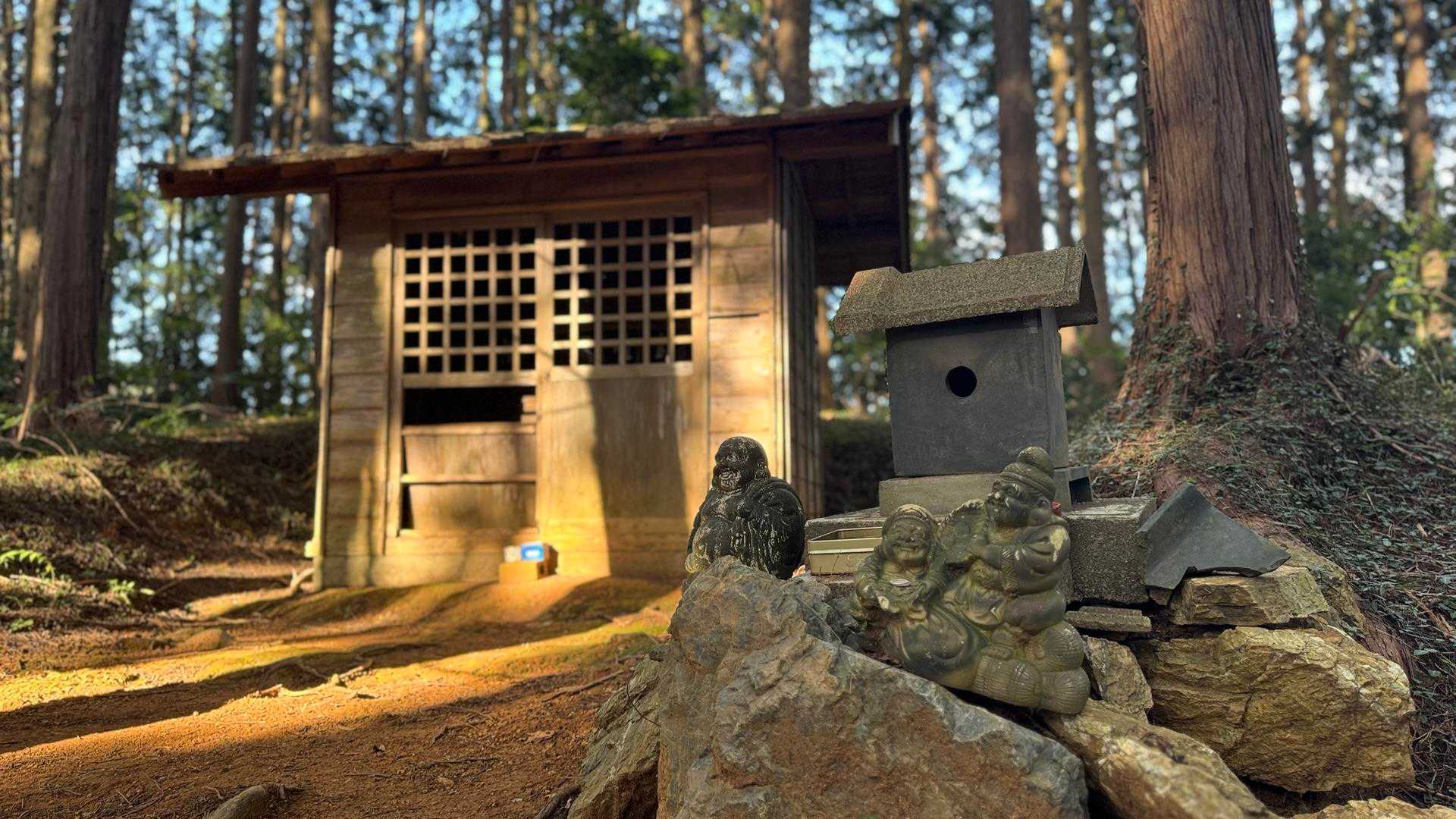 小さな祠👏