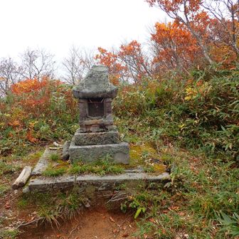 三王子祠で参拝