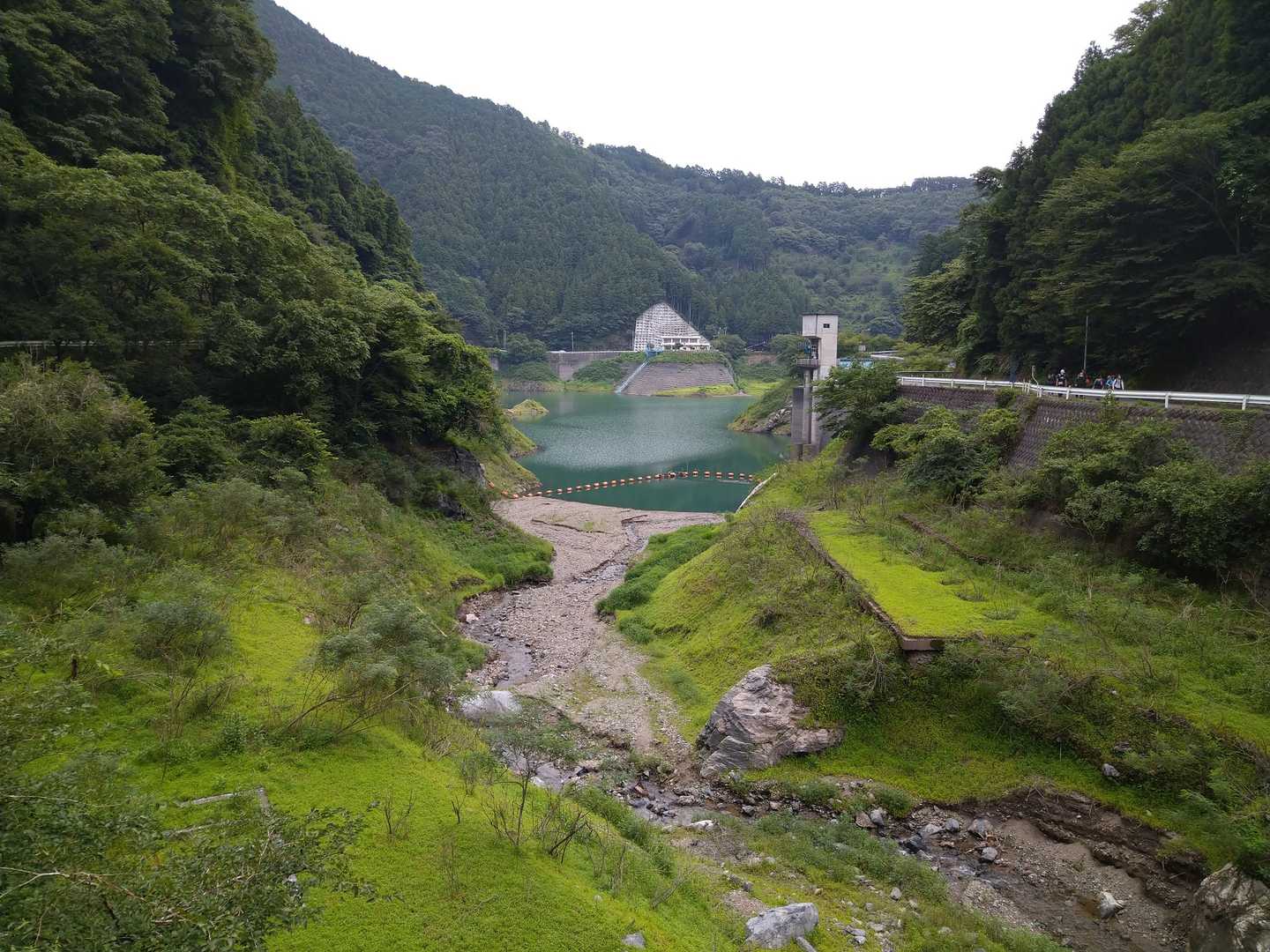 有間ダム、水少し