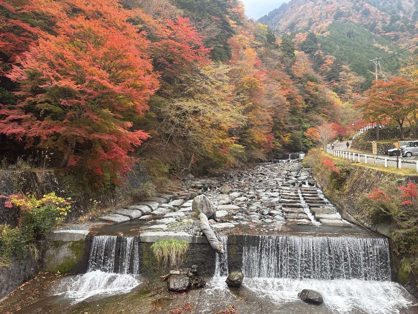 梅ヶ島温泉は観光客で賑わってました。