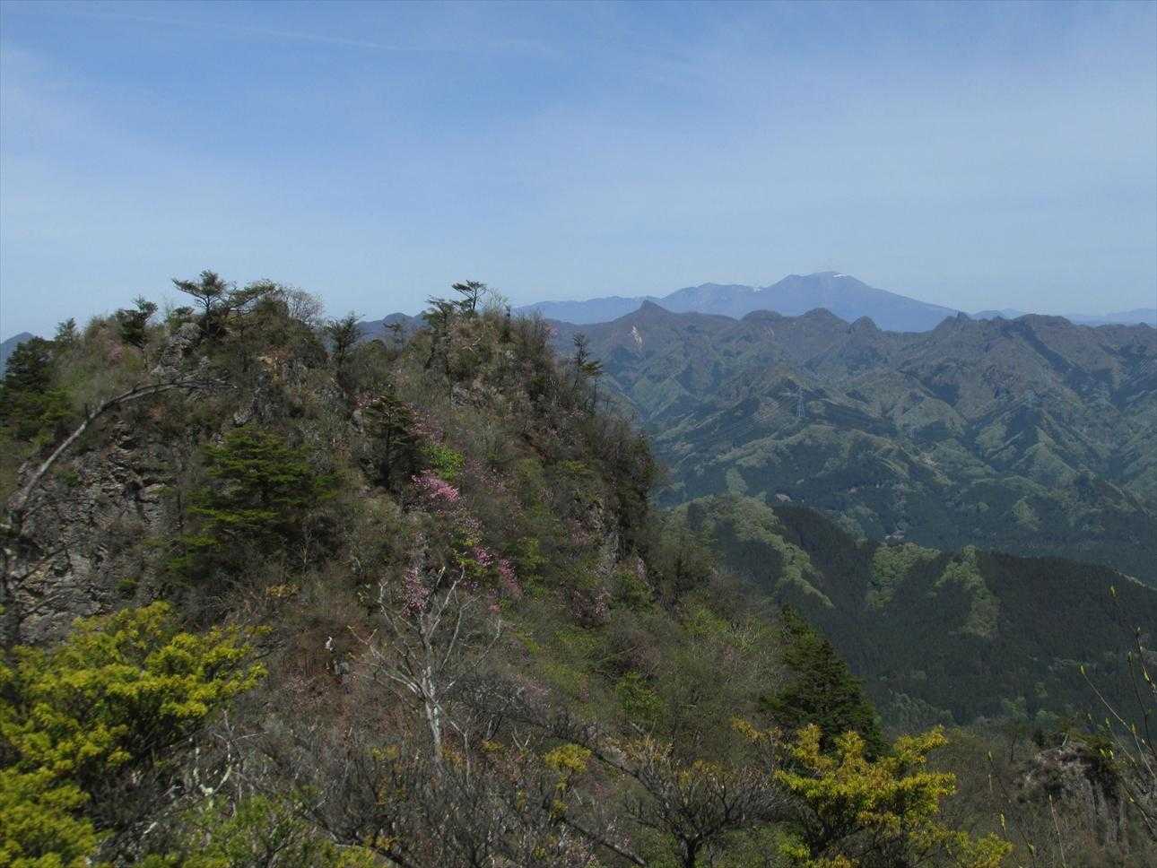 岩稜なので景色は素晴らしい