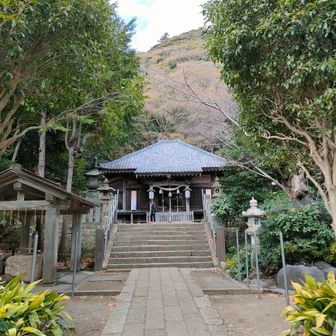 通り道にある高来神社に参拝して次へ進む