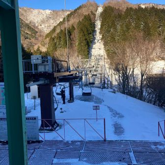 リフト(苦手)
上手に乗れて、無事に降りれるかな？