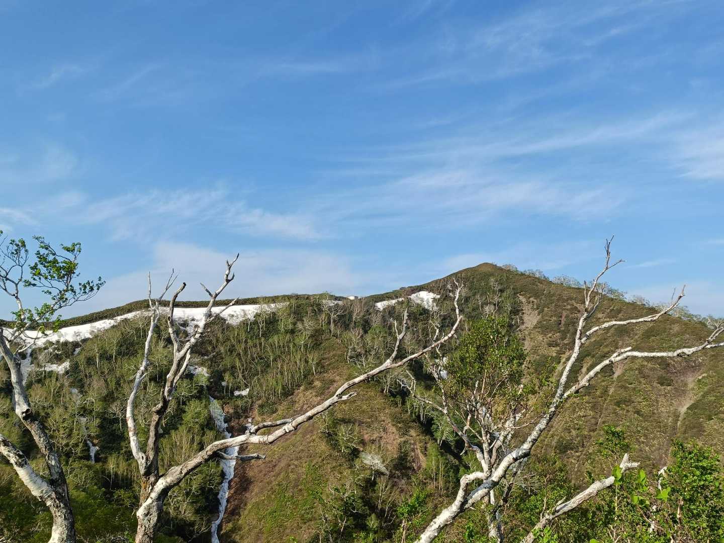 神居尻山からの稜線…