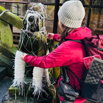 こよりを巻くとのさんさん。私もやりました。