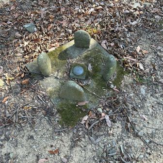 なぞのストーンサークル