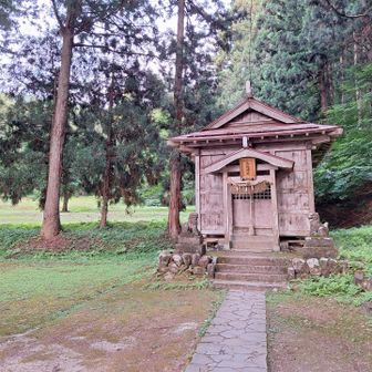 賑わってる鳥坂神社