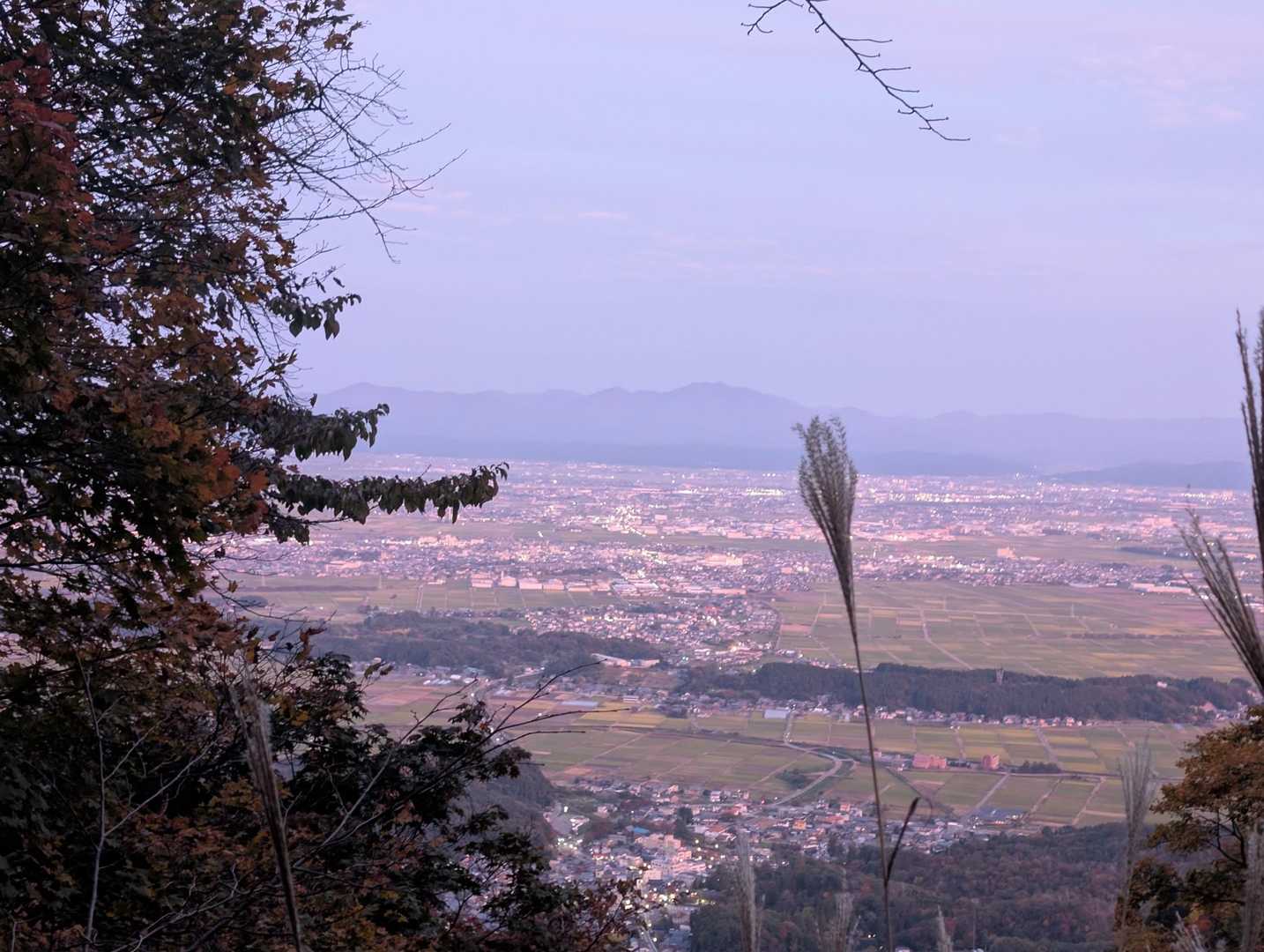 街の灯りが…
日没時間過ぎました
早いですね～