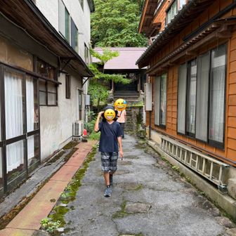 下り道が草で少々歩き難かったが、無事下山👍