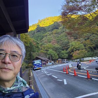 下山完了。都民の森バス停です。
