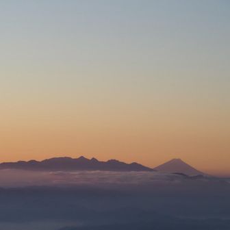 八ヶ岳と富士山