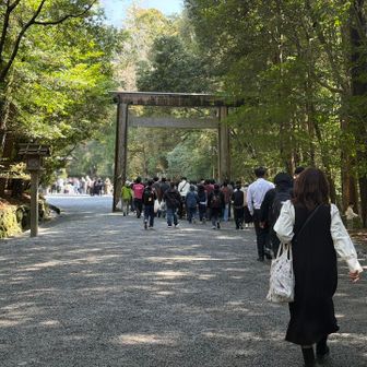 平日でも、朝から 大賑わい😆


大賑わい??🤔  笑