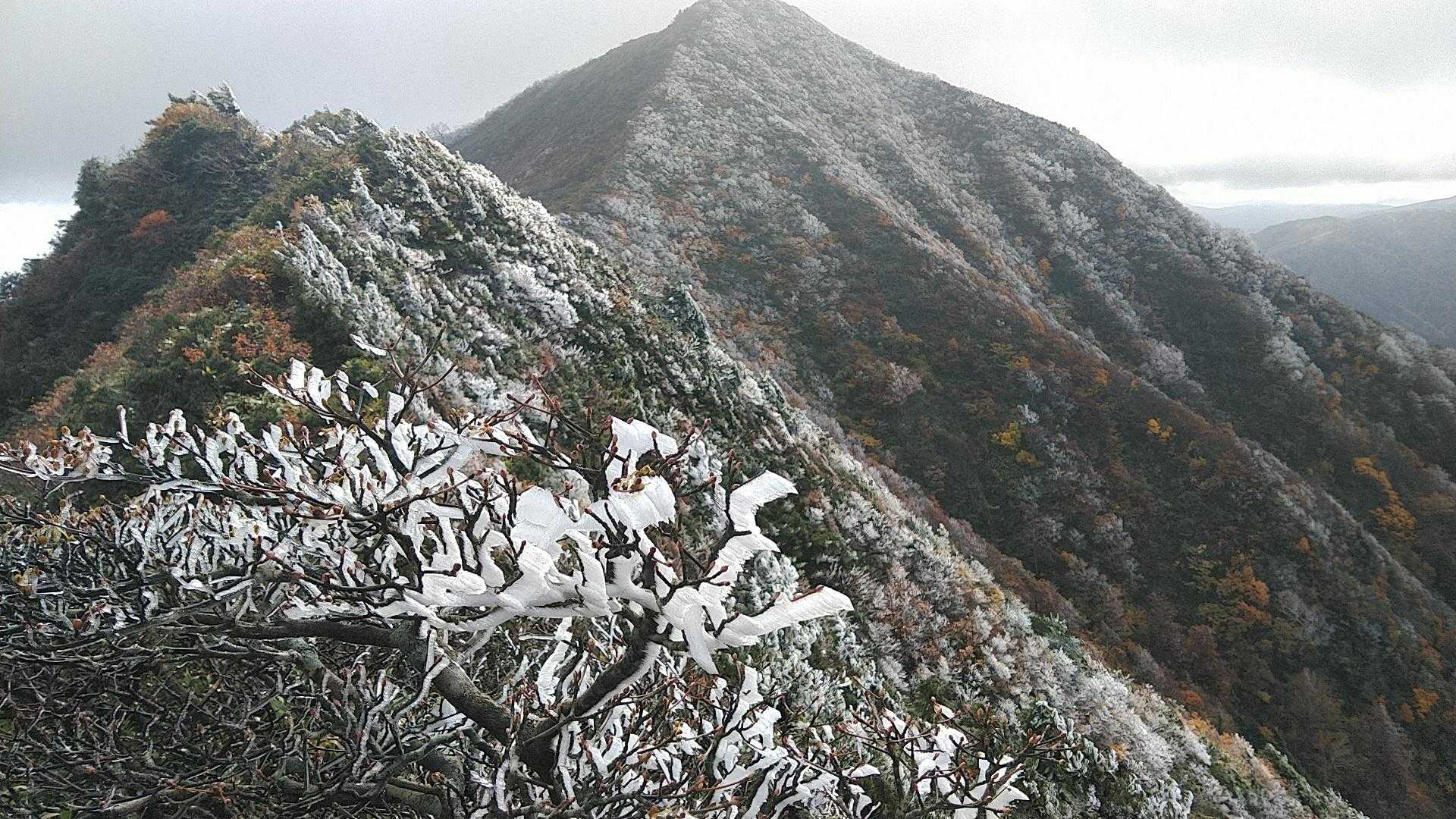 笹谷峠-雁戸山-カケスガ峰 周回コースの写真