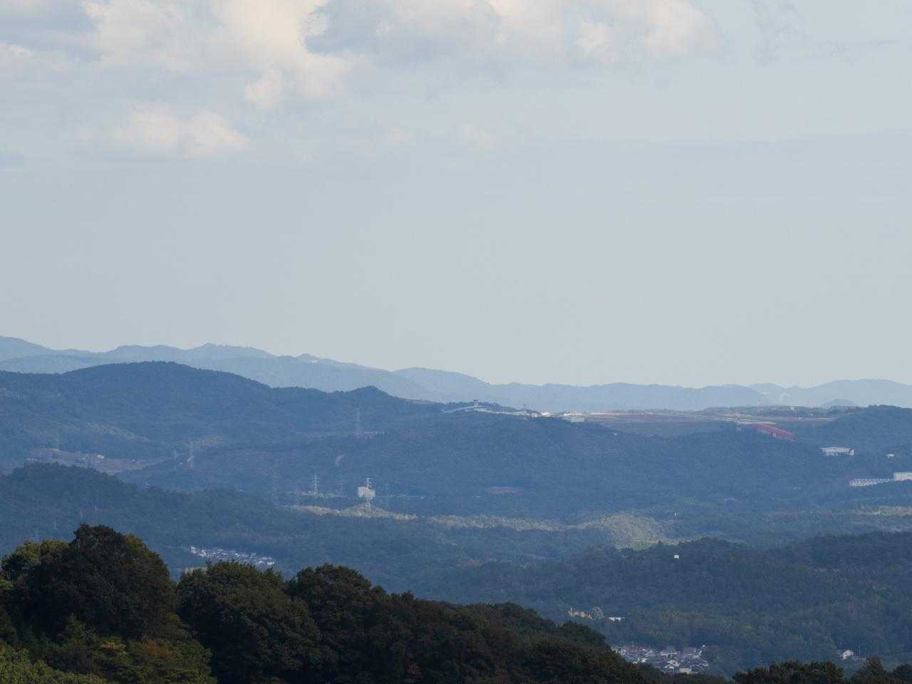 篁山と広島空港。