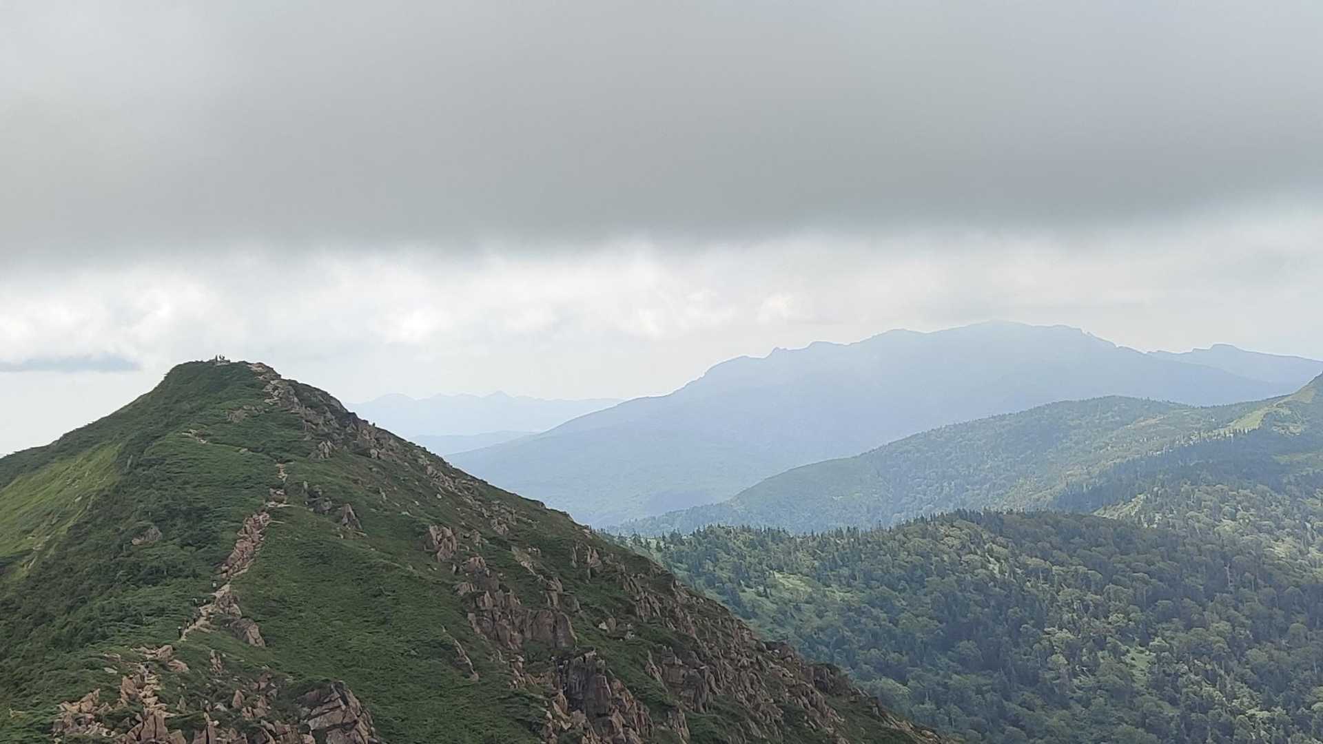 小至仏山と１番奥は武尊山⛰️