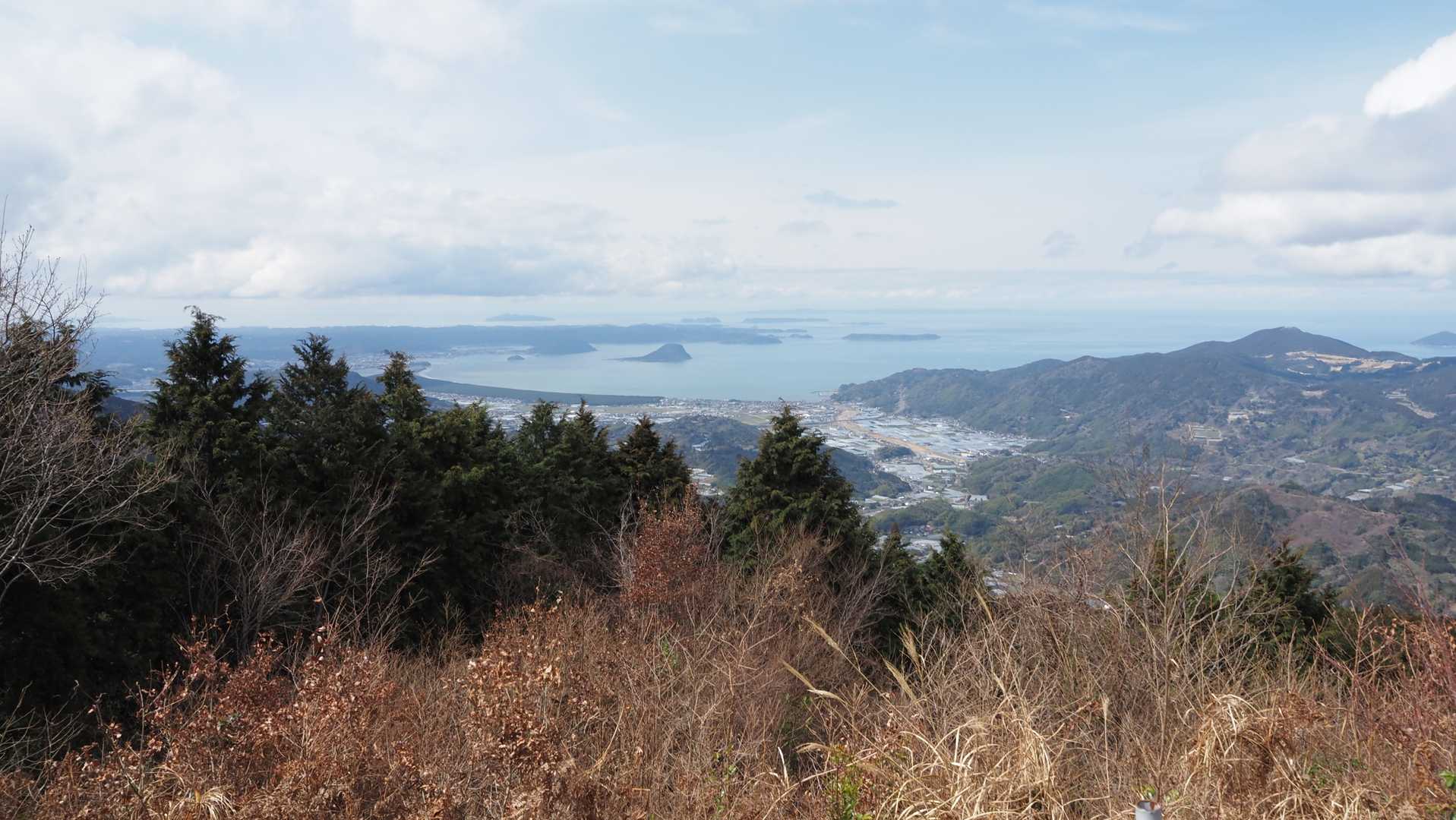 唐津湾の島々
鏡山、十坊山、浮嶽からの眺望も
みんな違って、皆良い😊