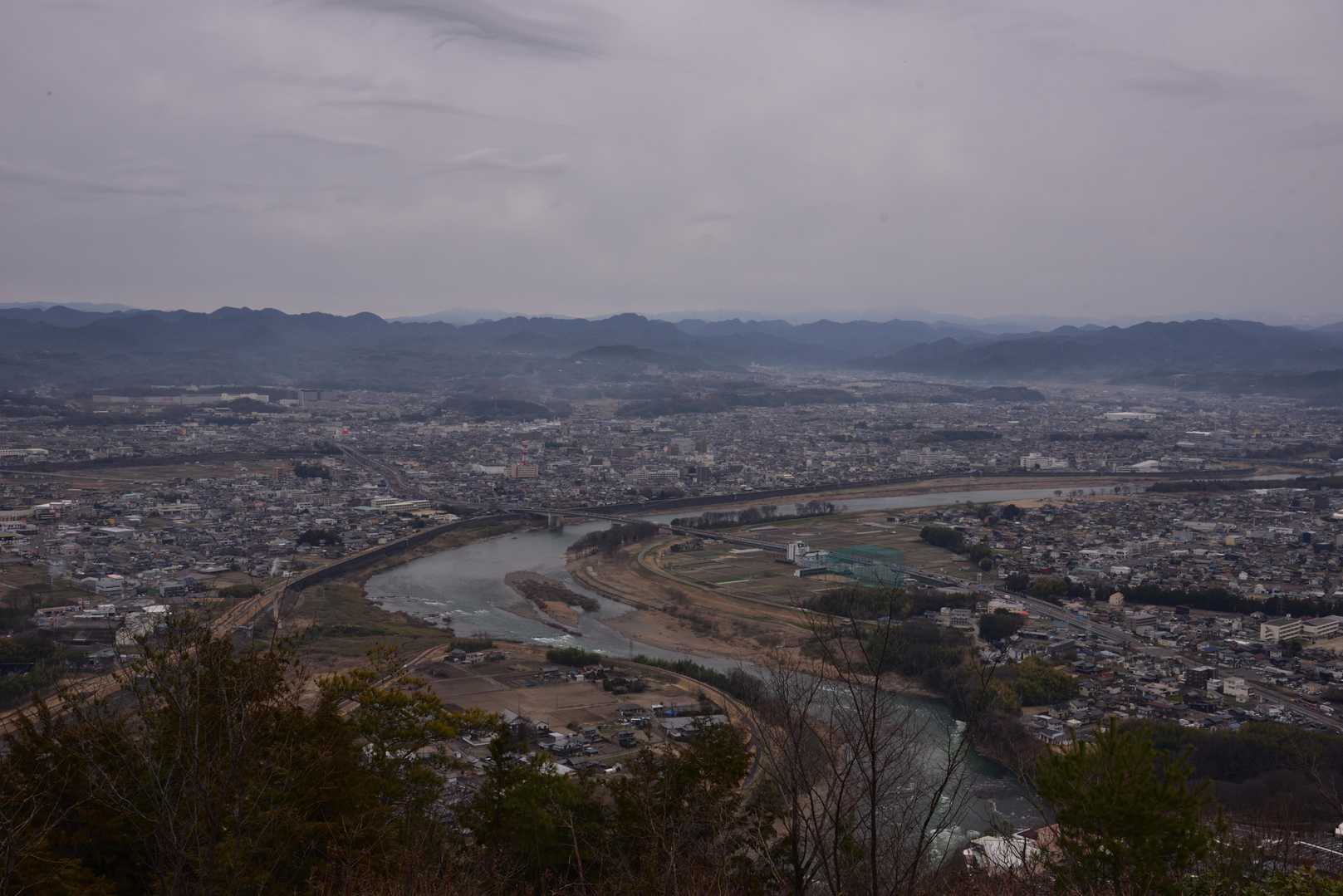 木曽川中流域の景勝地　土田カーブ↩️
このダイナミックなS字はいつ見ても素晴らしい❗️