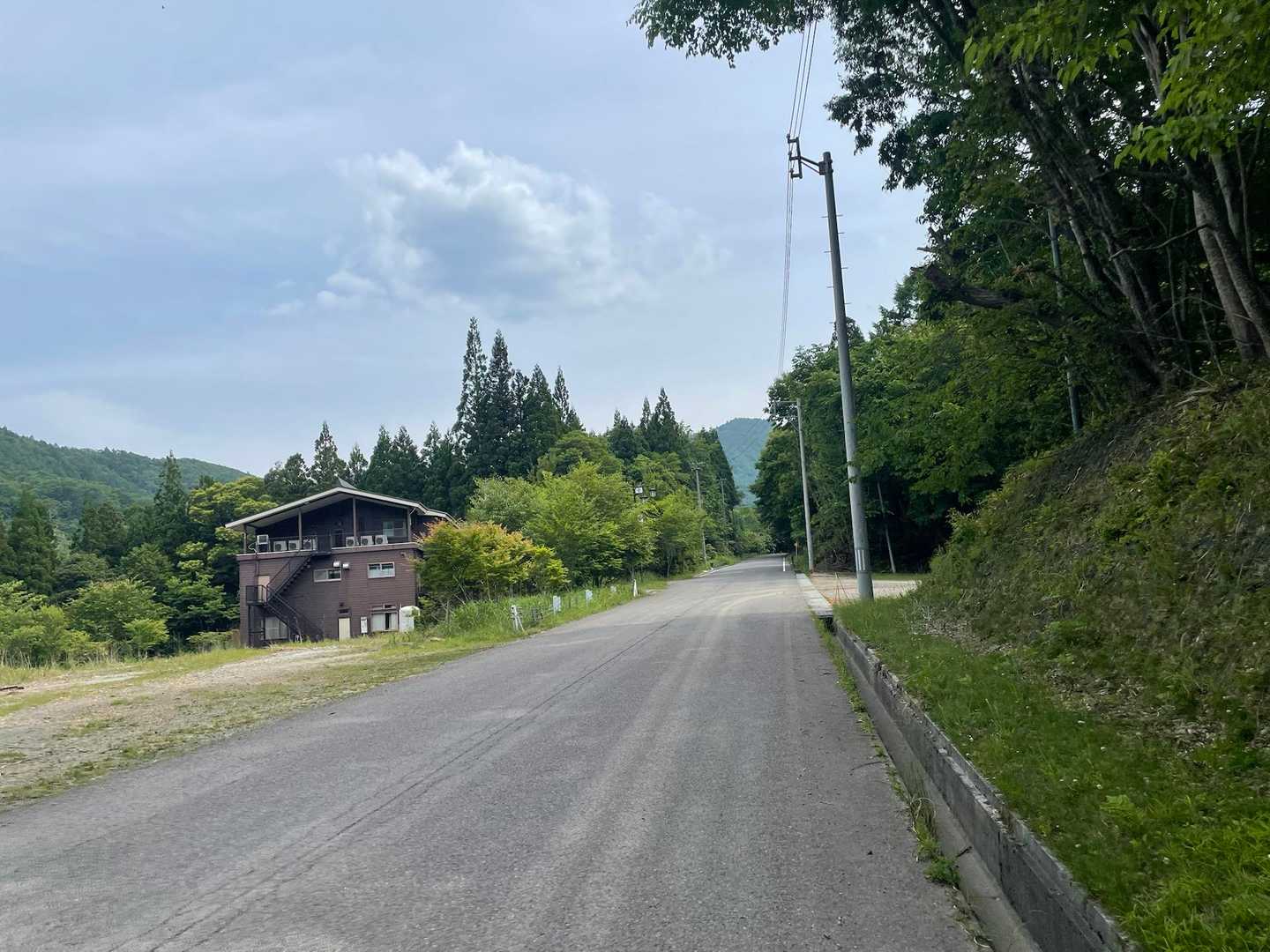 ここから舗装路