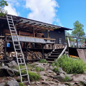 高見石小屋