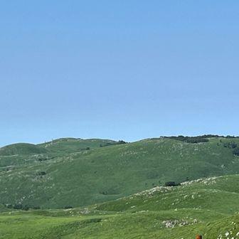 コッチだっかなぁ？
そうそう、御鉢山、龍護峰、西ノ西山です。