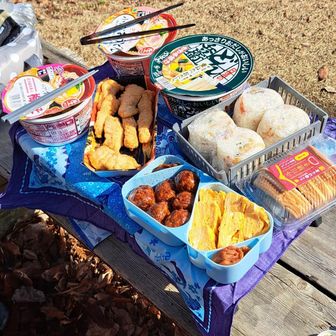 天気も良く
とても温かい日差しの中で
ゆっくりランチ☀️🍴
早朝から
お弁当を作ってくれた妻に
🙏