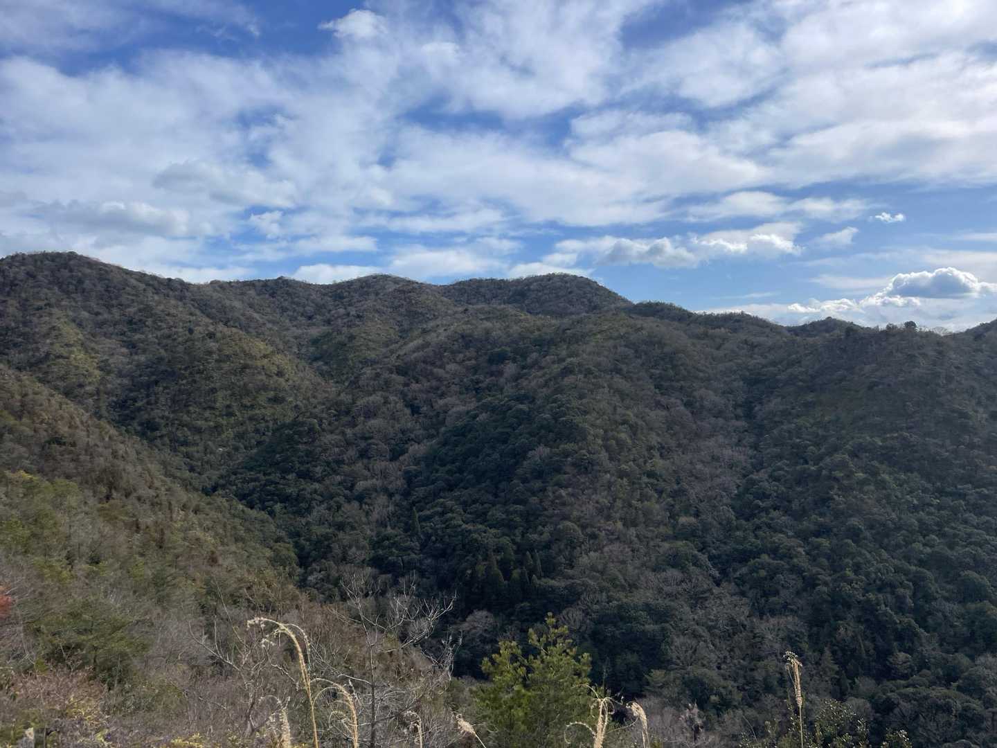 歩いてきた稜線