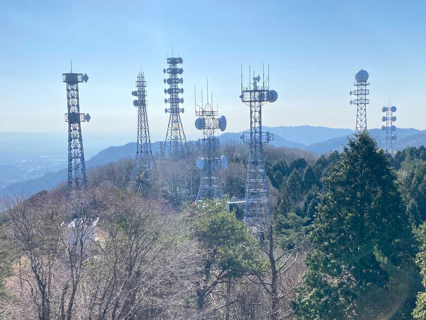 三国山名物、アンテナ群📡