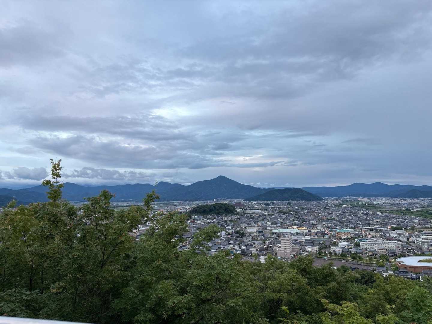 どんより日野さん
