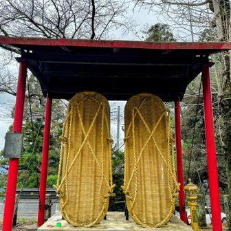 重さ2t　日本一の鉄わらじ