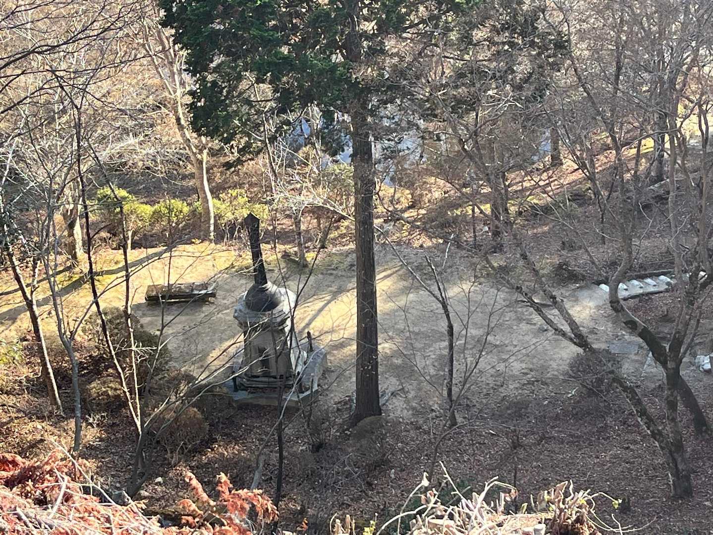 郡山公園
春の桜、秋の紅葉が美しい

安芸高田市HPより
毛利元就時代京都から観世宗節一行が下向して能狂言を催したという興禅寺の跡を、大正の初め公園にしたもの
