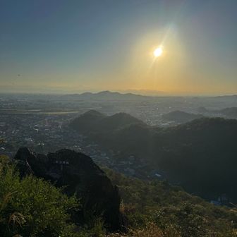 そうそう、ここは寄らなきゃ！

途中にある富士見岩

YAMAPのプロフ写真の場所がここです

低山好き伝わりました？？

LINEのアイコンは木曽駒なんですけどね…