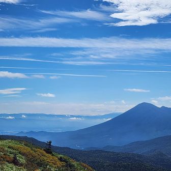 岩手山と早池峰山と姫神山の
3ショット✨