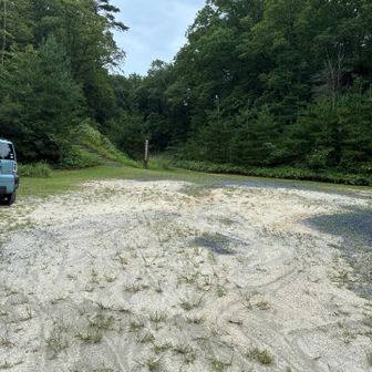 ひろ〜い🅿️他に停まってる車なし