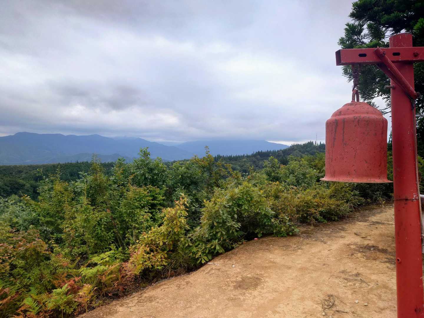 越後三山は雲の中( ⌯᷄௰⌯᷅ )

里山の秋の気配を感じながら
少しゆっくりしていこう